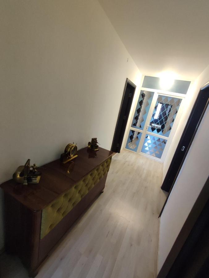 Central House Hotell Curtea de Argeş Eksteriør bilde